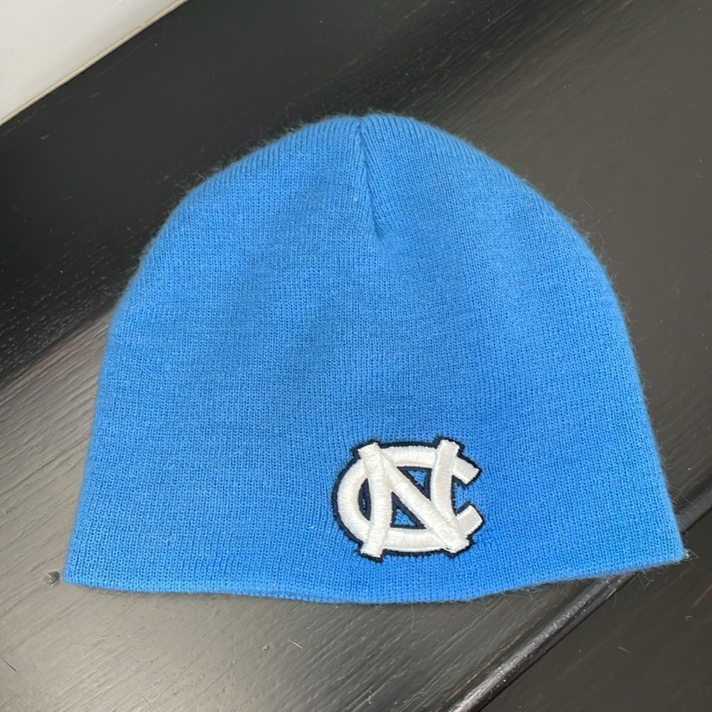 North Carolina Tar Heels Logo beanie unisex like new handbag